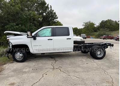 2025 Chevrolet Silverado 3500HD DAMAGED ON TEST DRIVE. CLEAN TITLE