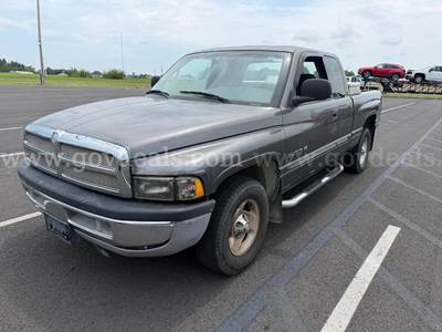 2001 Dodge Ram 1500 Quad Cab Short Bed 2WD
