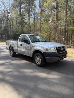 2005 Ford F-150 XL 2WD