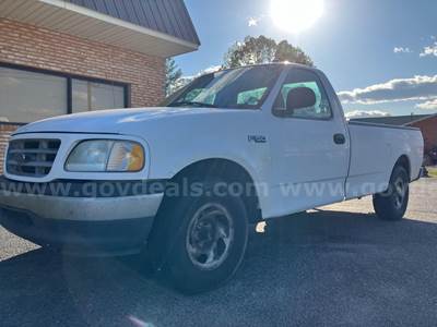 1999 Ford F-150 REGULAR CAB PICKUP 2-DR