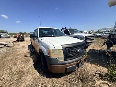 2013 Ford F-150 XL SuperCab 6.5-ft. Bed 2WD
