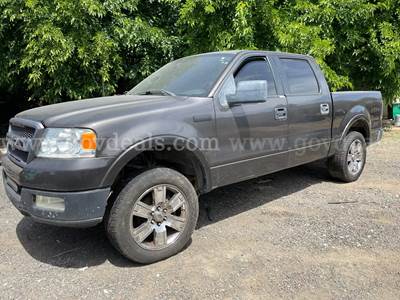2005 Ford F-150 XLT SuperCrew 2WD