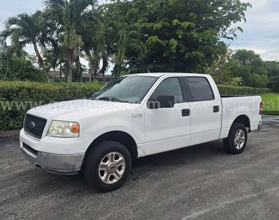 2005 Ford F-150 XLT SuperCrew 2WD