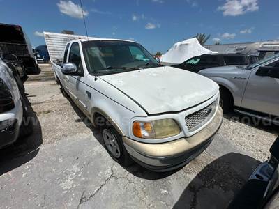 1999 Ford PLU