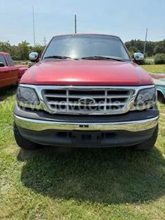 1999 Ford F-150 XL SuperCab Short Bed 2WD