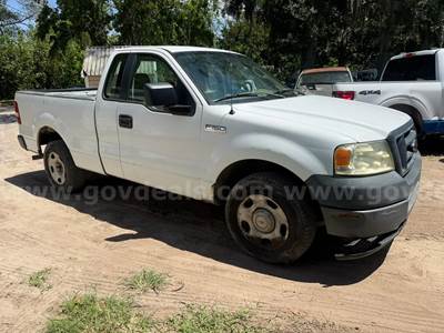 2005 Ford F-150 XL 2WD