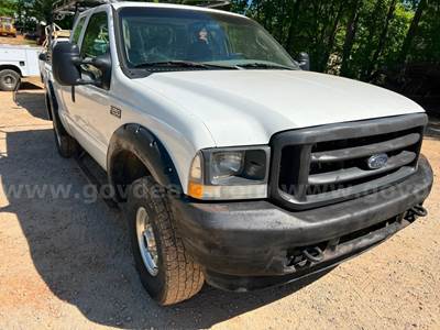 2003 Ford F 250 XL SD Extended Cab Pickup