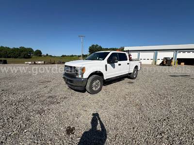 2017 Ford F-250 SD 4x4 Crew Cab Pickup