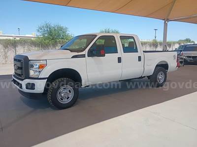 2015 Ford F-250 SD XL Crew Cab 4WD