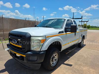 2016 Ford F-250 SD XL 4WD Utility Truck -Service Truck