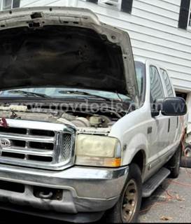 2002 Ford F-250 SD XLT Crew Cab 2WD