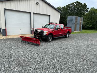 2014 Ford F-250 XL SD Crew Cab Truck with with Plow and Spreader
