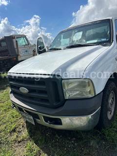 2006 Ford F-350 SD XL Crew Cab Long Bed 2WD