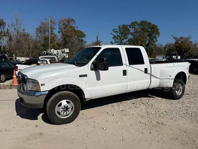 1999 Ford F-350 SD XL Crew Cab LWB DRW 4WD