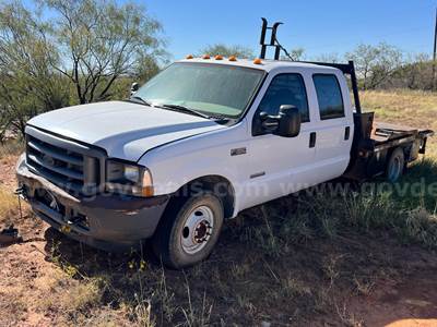 2004 Ford F-350 SD XL Crew Cab Long Bed 2WD DRW