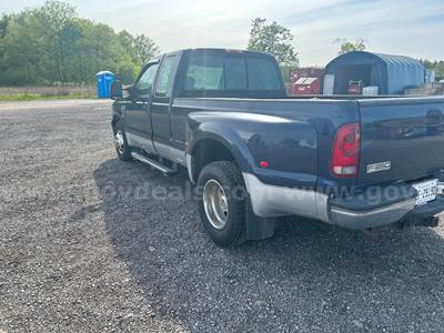 2006 Ford F-350 Dually XLT , brand new tires, certified in March