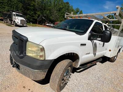 2007 Ford F-350 XL SD Extended Cab Utility Dually