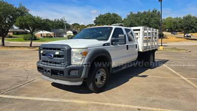 2013 Ford F-450 Super Duty XLT Crew Cab Stake Bed