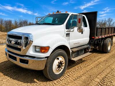 2008 Ford F-750 SuperCab 2WD DRW