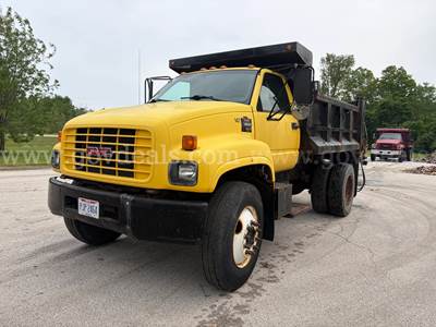 2001 GMC C6500 4x2 S/A Dump Truck