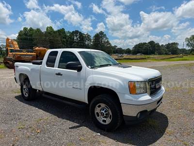2011 GMC Sierra 2500HD 4WD Ext Cab 6.0L Gas, Auto, 357K Miles, Tool Crib