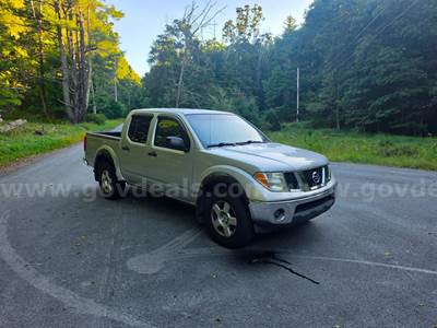 2007 Nissan Frontier SE Auto Crew Cab 4WD 4DR 4.0L V6 Current NYS Inspection till 12/2026