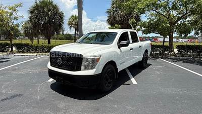 2017 Nissan Titan S Crew Cab 4WD