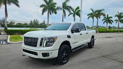 2018 Nissan Titan XD 4WD V8 TDSL CREW CAB 5.0L SV