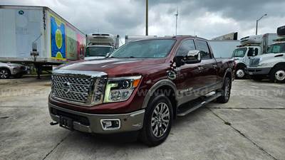2016 Nissan Titan XD 4WD V8 TDSL CREW CAB 5.0L PLATINUM
