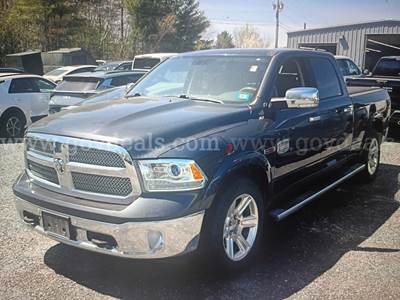 2015 RAM 1500 Longhorn Crew Cab 4WD No Reserve