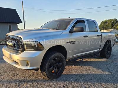 2016 RAM 1500 Tradesman Crew Cab SWB 4WD