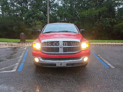 2007 RAM 1500 SLT Crew Cab Truck