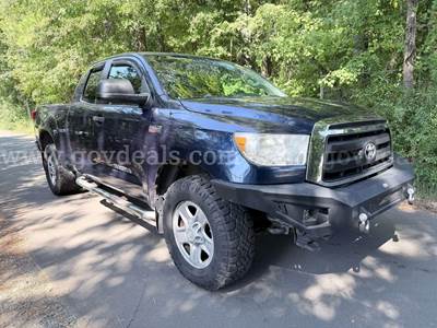 2013 Toyota Tundra Tundra-Grade 5.7L Double Cab 4WD