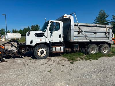 2015 Freightliner 108SD Plow / Spreader Truck