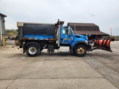 2016 International WorkStar 7400 Plow / Spreader Truck