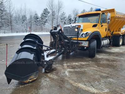 2012 International WorkStar 7600 Plow / Spreader Truck