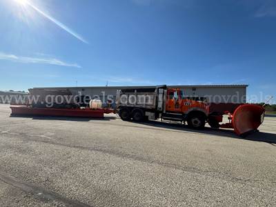 2013 Mack GU713 Tandem Snow Plow Dump Truck