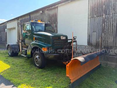 2000 Sterling L8500 Single Axle Truck with 10 Flink Plow