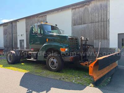 2000 Sterling L8511 Single Axle Truck with 10 Flink Plow