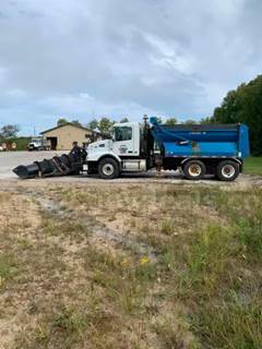 2009 Volvo VHD Plow / Spreader Truck