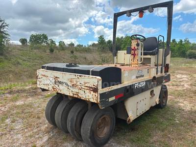 2003 Ingersoll Rand PT125R 9 Wheel Pneumatic Roller