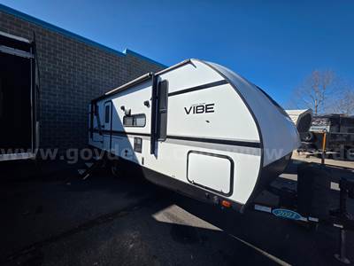 2021 Forest River Vibe 24X Awesome Couples Camper Large Entertainment area