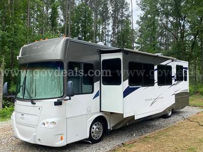 ABSOLUTE AUCTION NO RESERVE 2006 GULF STREAM M-36 (330HP) TOUR MASTER SERIES DIESEL PUSHER
