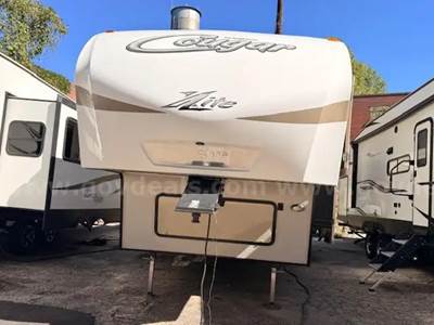 2015 Keystone Cougar 5th Wheel Camper