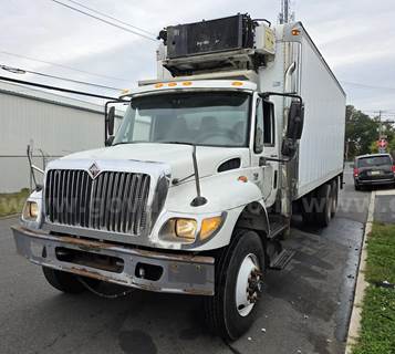 Refrigerated box truck