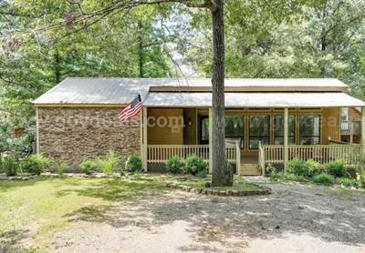 Fully Furnished, Turnkey, Golf Course View Retreat Home in Counce, TN