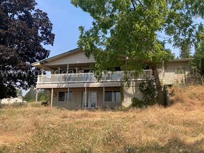 5215 N. Sullivan Road, Spokane, Washington - 2 Bed, 2 Bath House