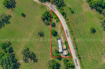 Large 0.56 Ac Residential Lot + Mobile Home in Olmsted, Illinois
