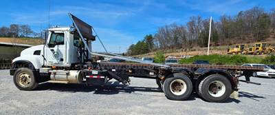 2006 Mack CV713 Granite