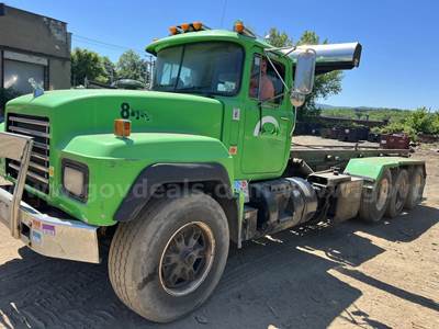 1994 Mack RD688S Tri/A Roll Off Truck
